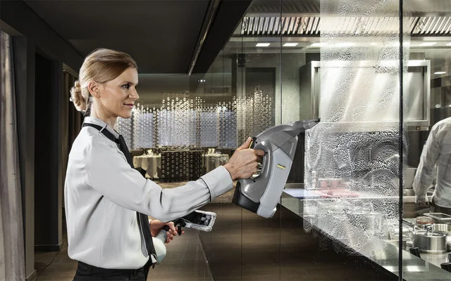 Kärcher WVP 10 ADV EU Fenstersauger Set Inkl. Reinigungszubehör Und Ladegerät (mit 2x Akku) 7 Kärcher WVP 10 ADV EU Fenstersauger Set Inkl. Reinigungszubehör Und Ladegerät (mit 2x Akku) – Bild 5