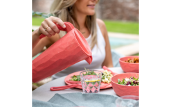 Koziol Club Pitcher Superglas Kanne Mit Deckel 1,5 Liter Nature Desert Sand -Camping-Haushalt Verkaufs 692201 4744868