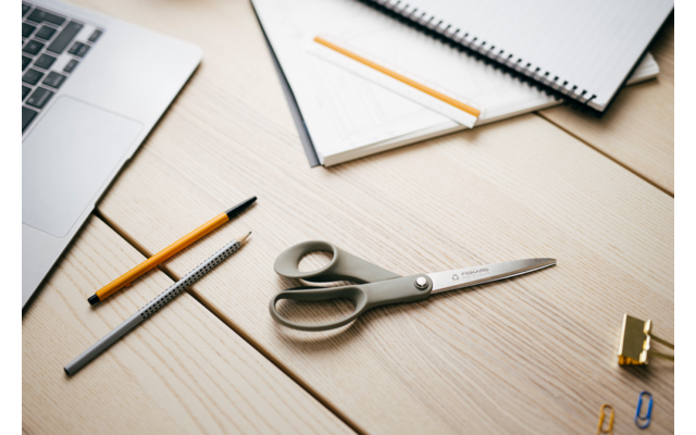 Fiskars ReNew Recycled Universalschere 21 Cm 4 Fiskars ReNew Recycled Universalschere 21 Cm – Bild 2