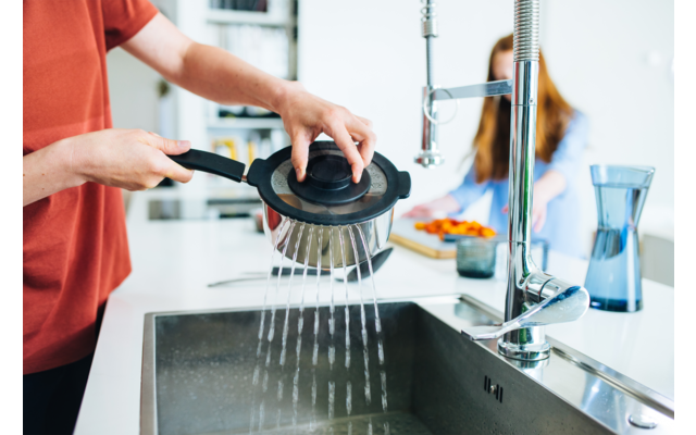 Fiskars Functional Form Stieltopf 1,5 Liter 4 Fiskars Functional Form Stieltopf 1,5 Liter – Bild 2